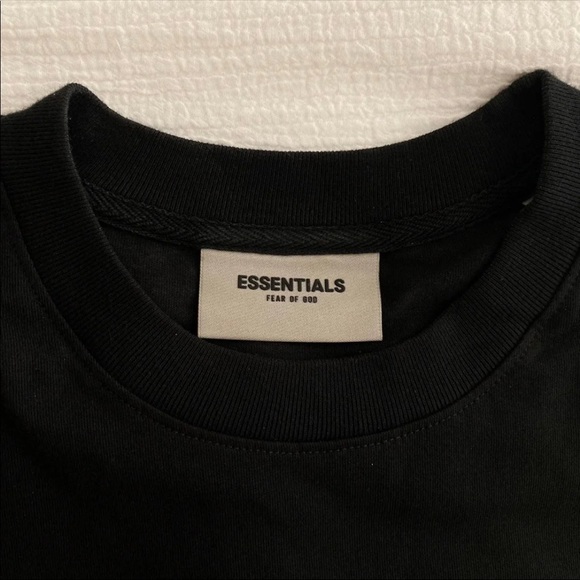 Fear of God Essentials Boxy Tee Black Logo size XS NEW - Picture 9 of 9